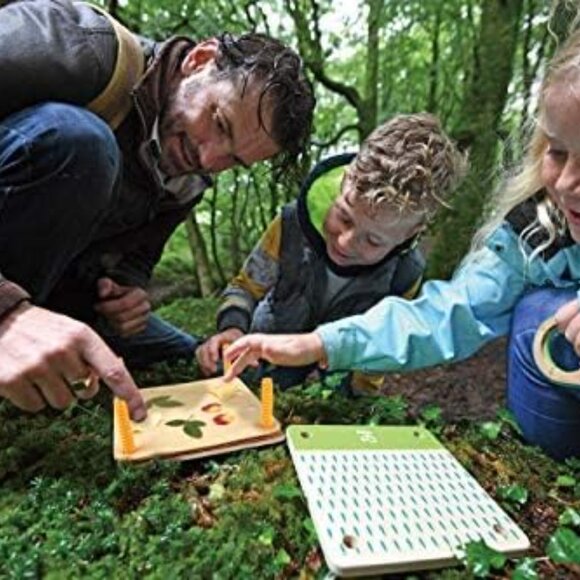 New in Box Hape Flower Press DIY Kit-Nature Fun 5+🌺 - Picture 8 of 14